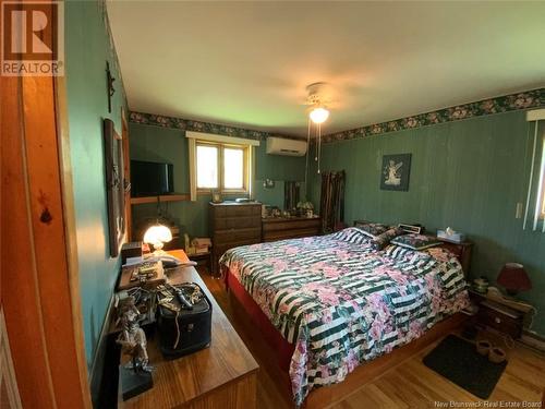869 Victoria Street, Edmundston, NB - Indoor Photo Showing Bedroom