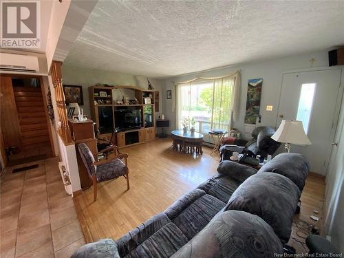 869 Victoria Street, Edmundston, NB - Indoor Photo Showing Living Room