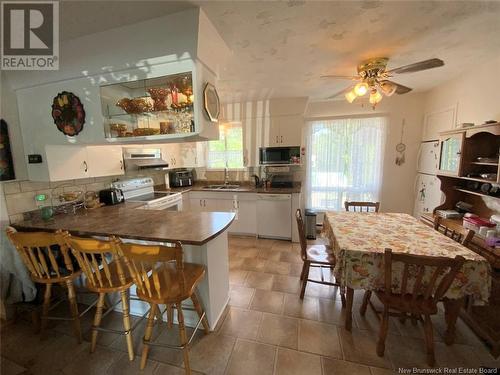 869 Victoria Street, Edmundston, NB - Indoor Photo Showing Dining Room