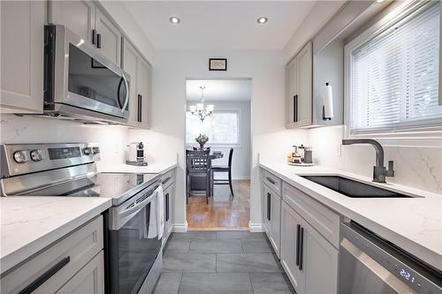 55 Ross Street, Haldimand County, ON - Indoor Photo Showing Kitchen With Upgraded Kitchen