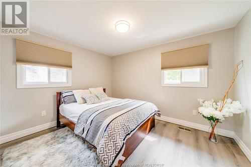 1676 Ford Boulevard, Windsor, ON - Indoor Photo Showing Bedroom