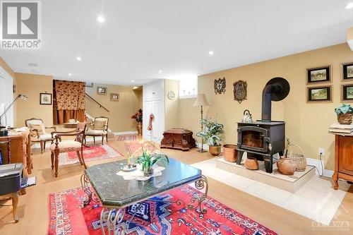 1552 Ste Marie Road, Embrun, ON - Indoor Photo Showing Living Room