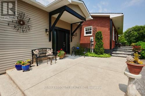 1552 Ste Marie Road, Russell, ON - Outdoor With Exterior