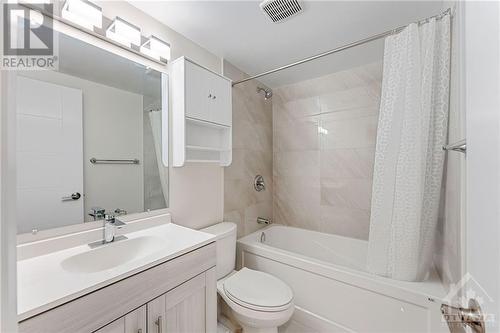 2000 Jasmine Crescent Unit#213, Ottawa, ON - Indoor Photo Showing Bathroom