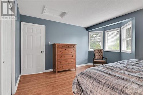 19 Townsend Drive, Ottawa, ON - Indoor Photo Showing Bedroom