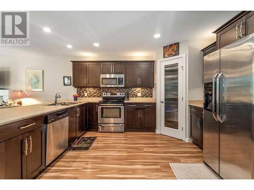 3473 Creekview Crescent, West Kelowna, BC - Indoor Photo Showing Kitchen With Double Sink With Upgraded Kitchen