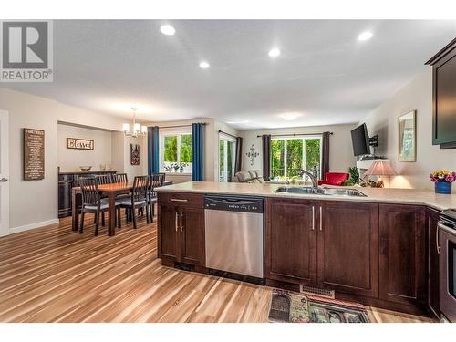 3473 Creekview Crescent, West Kelowna, BC - Indoor Photo Showing Kitchen With Double Sink