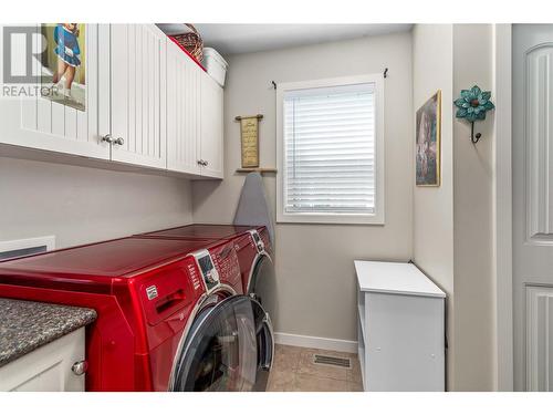 3473 Creekview Crescent, West Kelowna, BC - Indoor Photo Showing Laundry Room