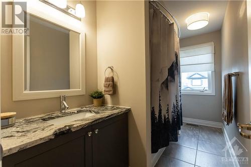 125 Damselfly Way, Ottawa, ON - Indoor Photo Showing Bathroom