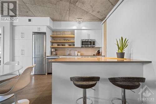 1000 Wellington Street Unit#302, Ottawa, ON - Indoor Photo Showing Kitchen With Upgraded Kitchen