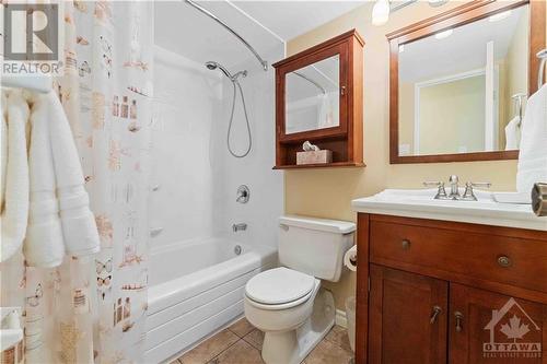 2400 Virginia Drive Unit#805, Ottawa, ON - Indoor Photo Showing Bathroom