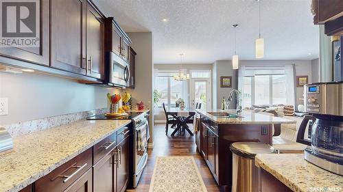 4314 E Green Olive Way, Regina, SK - Indoor Photo Showing Kitchen With Upgraded Kitchen