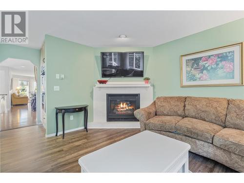 2041 26 Avenue Ne, Salmon Arm, BC - Indoor Photo Showing Living Room With Fireplace