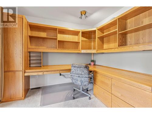 2041 26 Avenue Ne, Salmon Arm, BC - Indoor Photo Showing Office