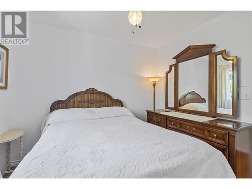 2041 26 Avenue Ne, Salmon Arm, BC - Indoor Photo Showing Bedroom