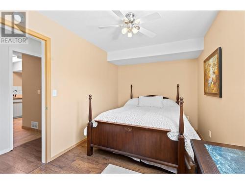 2041 26 Avenue Ne, Salmon Arm, BC - Indoor Photo Showing Bedroom