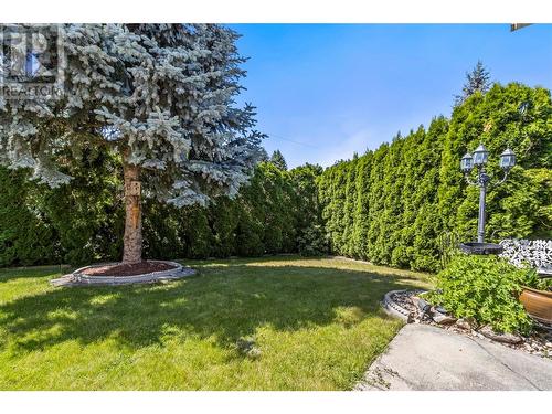 2041 26 Avenue Ne, Salmon Arm, BC - Outdoor