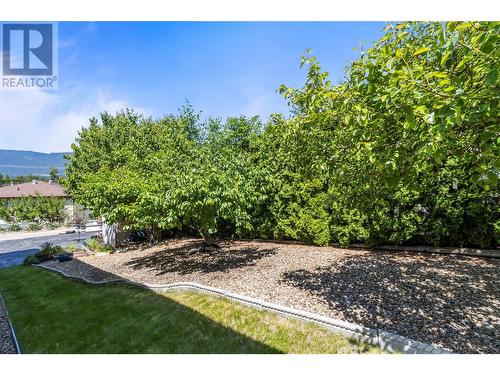 2041 26 Avenue Ne, Salmon Arm, BC - Outdoor