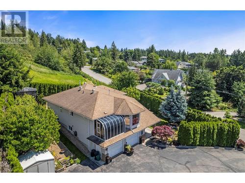 2041 26 Avenue Ne, Salmon Arm, BC - Outdoor