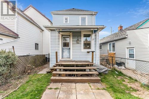 90 Frederick Avenue, Hamilton, ON - Outdoor