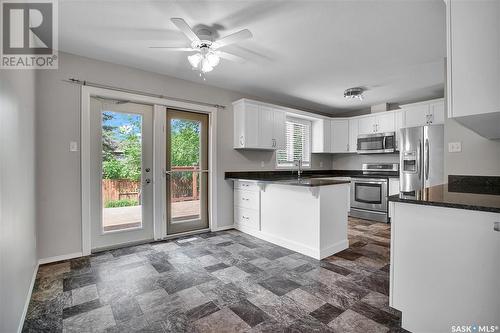 430 David Knight Lane, Saskatoon, SK - Indoor Photo Showing Kitchen With Stainless Steel Kitchen With Upgraded Kitchen