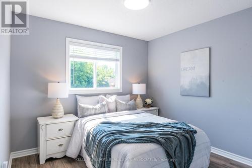 217 Baxter Street, London, ON - Indoor Photo Showing Bedroom