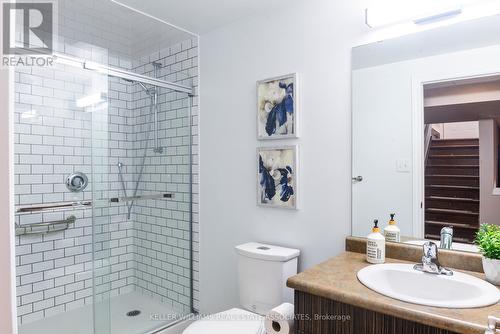 217 Baxter Street, London, ON - Indoor Photo Showing Bathroom