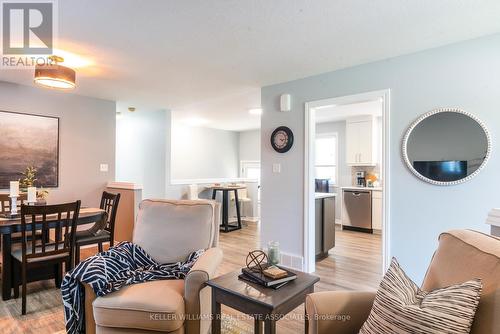 217 Baxter Street, London, ON - Indoor Photo Showing Living Room