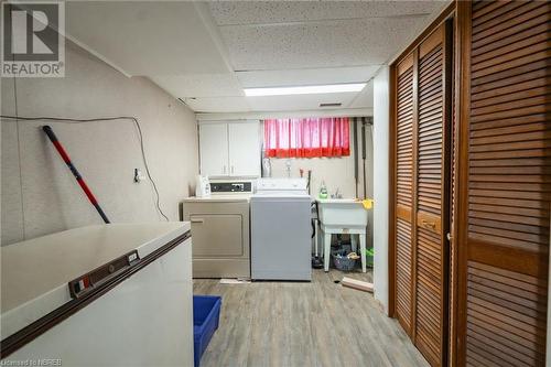 21 Regent Court, North Bay, ON - Indoor Photo Showing Laundry Room