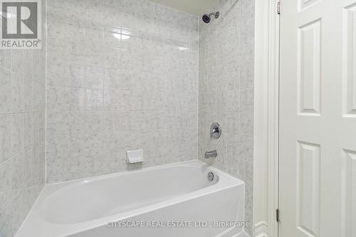 485 Bessborough Drive, Milton, ON - Indoor Photo Showing Bathroom