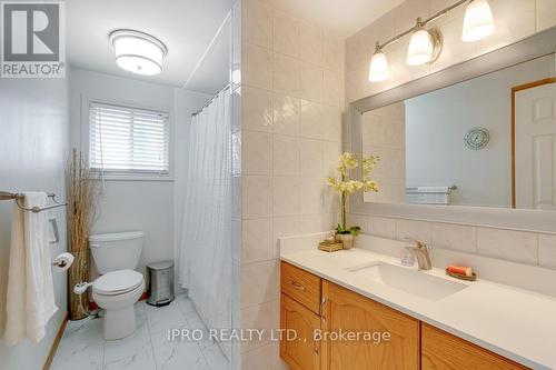 134 Lisbon Pines Drive, Cambridge, ON - Indoor Photo Showing Bathroom