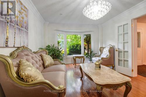 6052 St. Ives Way, Mississauga, ON - Indoor Photo Showing Living Room