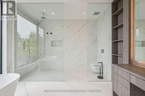 121 Cumberland Drive, Mississauga, ON - Indoor Photo Showing Bathroom
