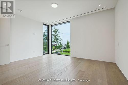 121 Cumberland Drive, Mississauga, ON - Indoor Photo Showing Other Room
