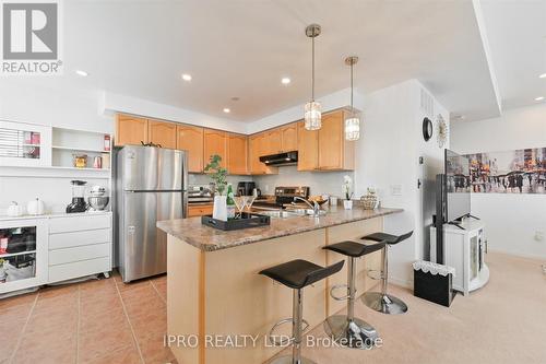 67 - 760 Lawrence Avenue, Toronto, ON - Indoor Photo Showing Kitchen