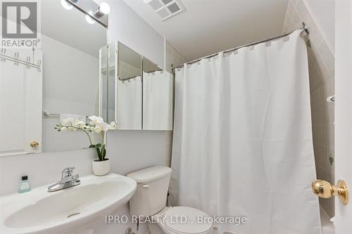 67 - 760 Lawrence Avenue, Toronto, ON - Indoor Photo Showing Bathroom