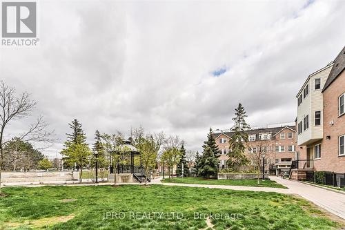 67 - 760 Lawrence Avenue, Toronto, ON - Outdoor