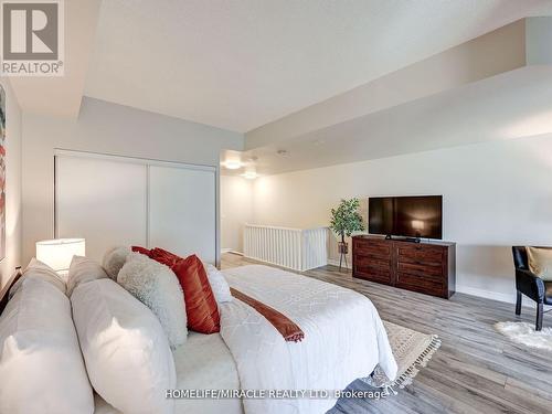 913 - 220 Burnhamthorpe Road W, Mississauga, ON - Indoor Photo Showing Bedroom