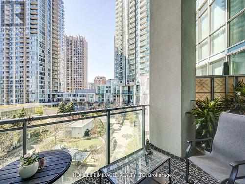 913 - 220 Burnhamthorpe Road W, Mississauga, ON - Outdoor With Balcony