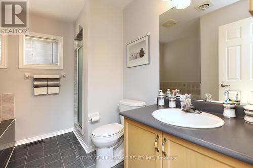 3949 Arbourview Terrace, Mississauga, ON - Indoor Photo Showing Bathroom