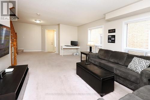 3949 Arbourview Terrace, Mississauga, ON - Indoor Photo Showing Living Room