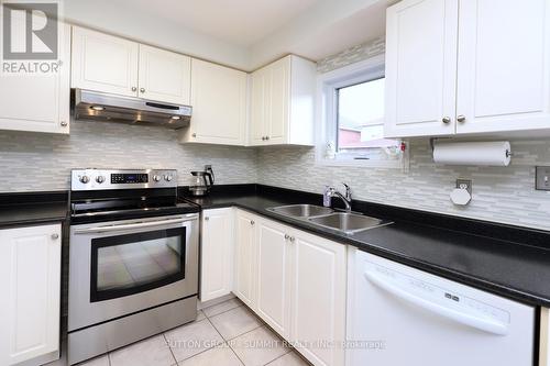 3949 Arbourview Terrace, Mississauga, ON - Indoor Photo Showing Kitchen With Stainless Steel Kitchen With Double Sink