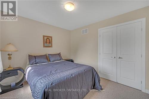 93 Southshore Crescent, Hamilton, ON - Indoor Photo Showing Bedroom