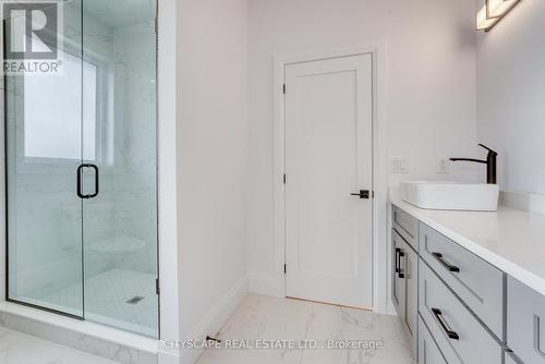 3530 Fiorina Street, Windsor, ON - Indoor Photo Showing Bathroom