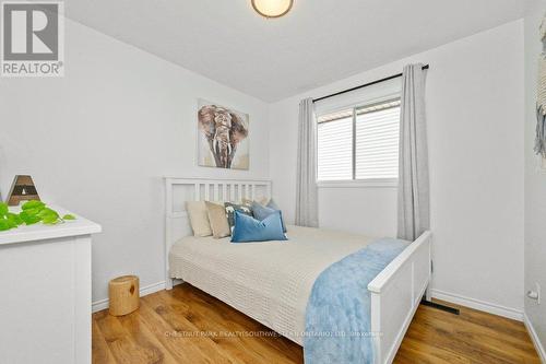 10 Nickolas Crescent, Cambridge, ON - Indoor Photo Showing Bedroom