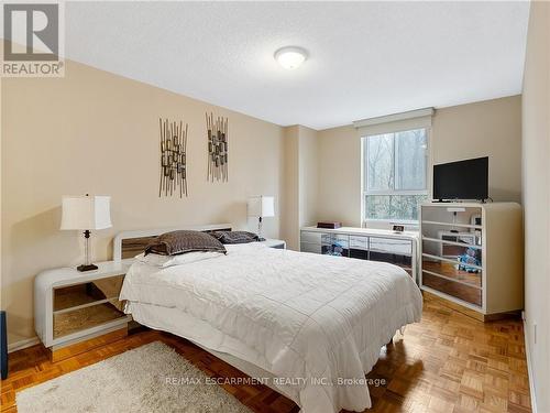 302 - 1968 Main Street W, Hamilton, ON - Indoor Photo Showing Bedroom