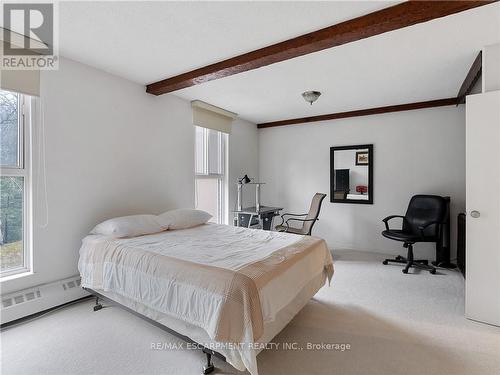 302 - 1968 Main Street W, Hamilton, ON - Indoor Photo Showing Bedroom