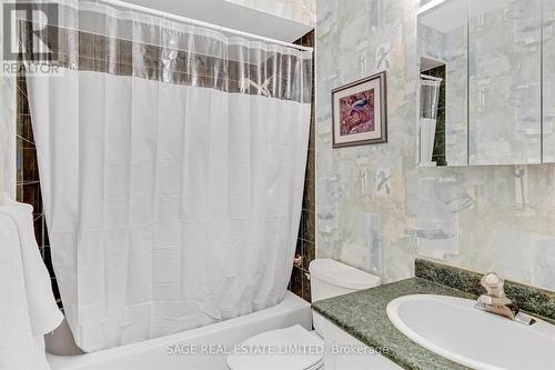 21 Charles Court, Smith-Ennismore-Lakefield (Lakefield), ON - Indoor Photo Showing Bathroom