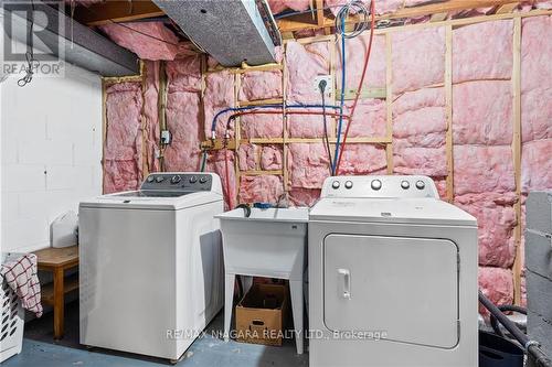 462 Lyons Creek Road, Welland, ON - Indoor Photo Showing Laundry Room