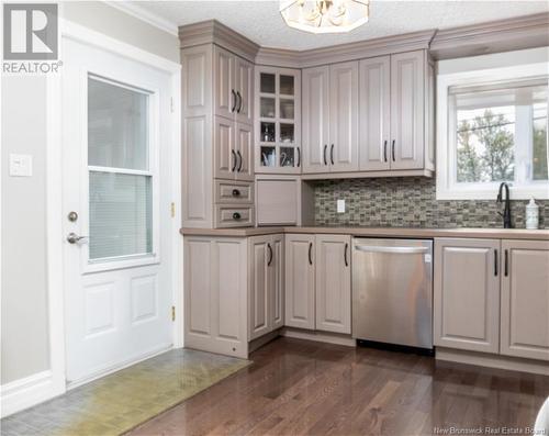 333 St-Jean, Saint-Léonard, NB - Indoor Photo Showing Kitchen